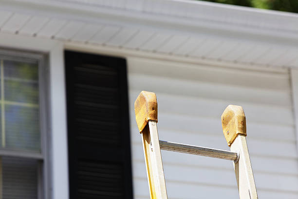 How To Choose The Right Materials for Your Siding Installation in 'Chipley, FL